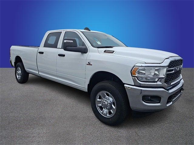 2023 RAM 3500 Tradesman Crew Cab 4x4 8 Box