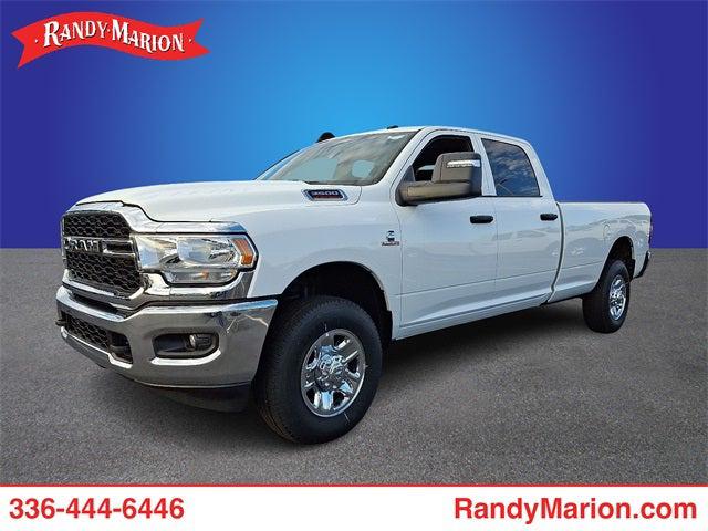2023 RAM 3500 Tradesman Crew Cab 4x4 8 Box