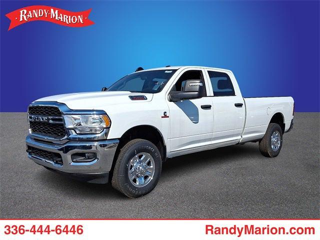 2023 RAM 3500 Tradesman Crew Cab 4x4 8 Box