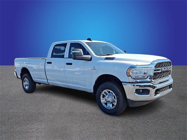 2023 RAM 3500 Tradesman Crew Cab 4x4 8 Box