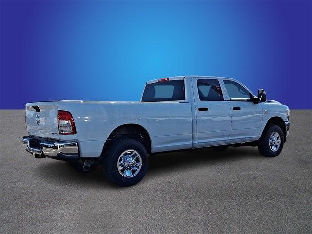 2023 RAM 3500 Tradesman Crew Cab 4x4 8 Box