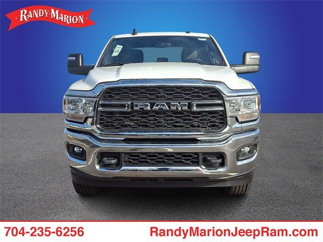 2023 RAM 3500 Tradesman Crew Cab 4x4 8 Box