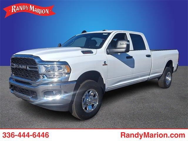 2023 RAM 3500 Tradesman Crew Cab 4x4 8 Box
