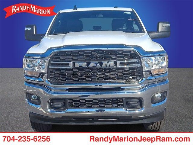 2023 RAM 3500 Tradesman Crew Cab 4x4 8 Box
