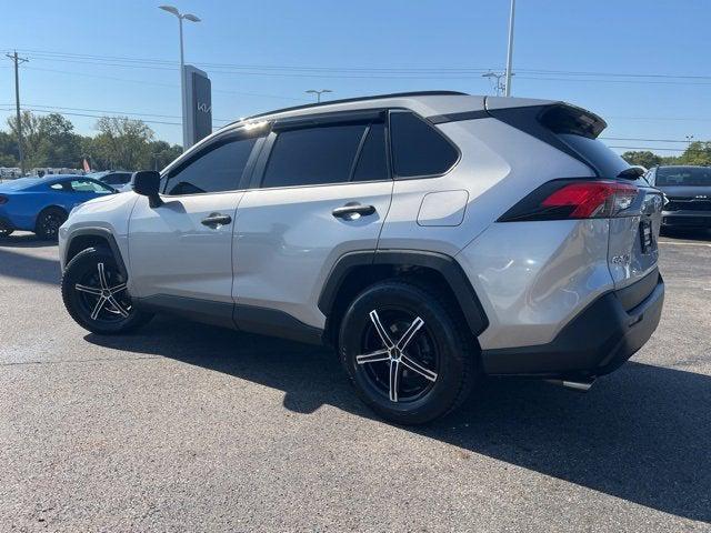 2021 Toyota RAV4 LE 2021 Toyota RAV4 LE