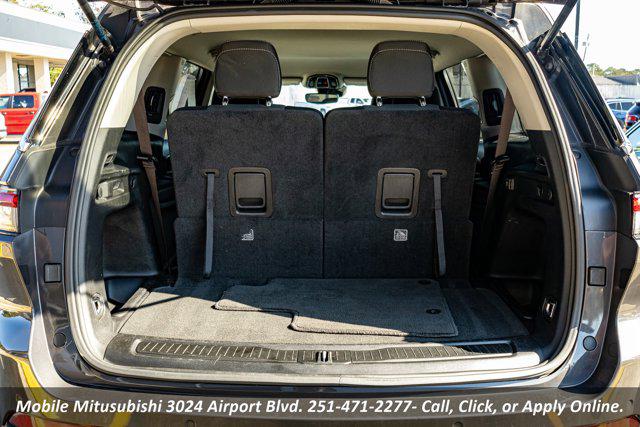 2023 Jeep Grand Cherokee L Laredo 4x2