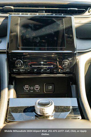 2023 Jeep Grand Cherokee L Laredo 4x2