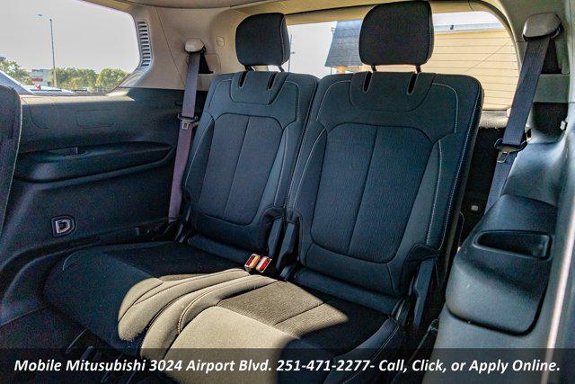2023 Jeep Grand Cherokee L Laredo 4x2