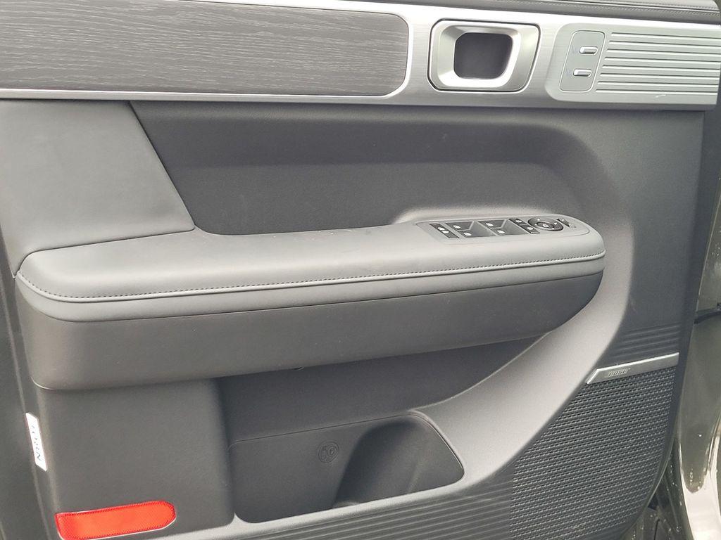 2026 Hyundai Santa Fe Limited - Photo 13