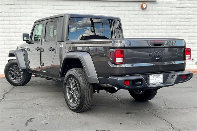 2026 Jeep Gladiator GLADIATOR SPORT S 4X4 2026 Jeep Gladiator GLADIATOR SPORT S 4X4