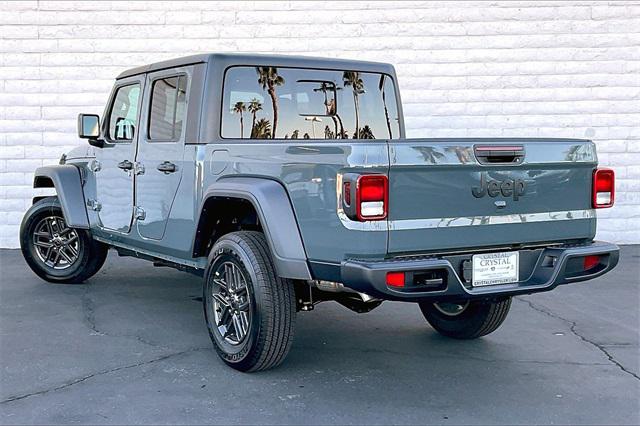 2026 Jeep Gladiator GLADIATOR SPORT S 4X4 2026 Jeep Gladiator GLADIATOR SPORT S 4X4