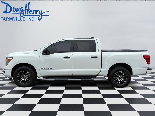 2024 Nissan Titan Crew Cab SV 4x4
