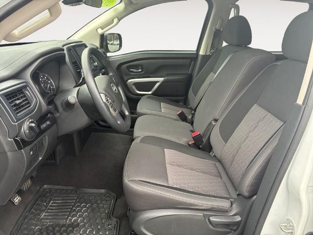 2024 Nissan Titan Crew Cab SV 4x4