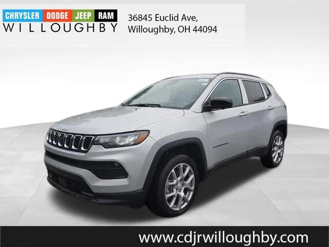 2024 Jeep Compass Latitude Lux FWD