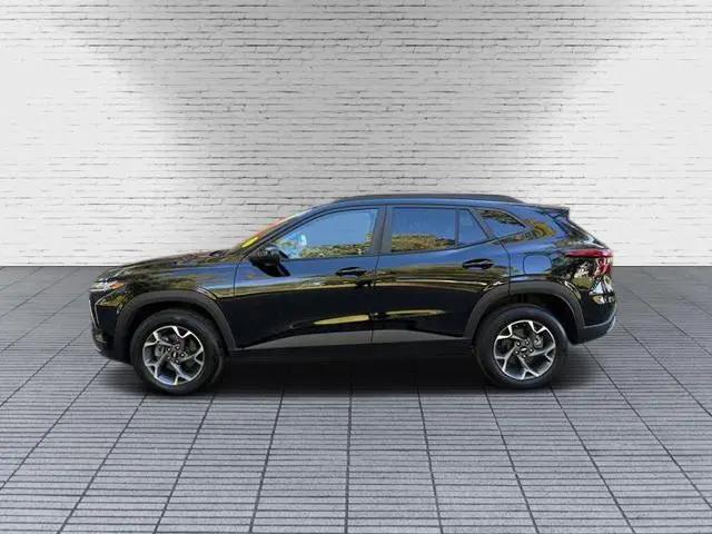 2024 Chevrolet Trax FWD LT