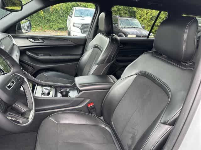 2024 Jeep Grand Cherokee L Altitude 4x4