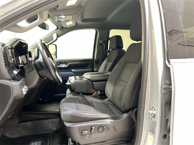 2024 GMC Sierra 3500HD 4WD Crew Cab Long Bed SLE