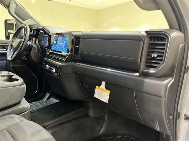 2024 GMC Sierra 3500HD 4WD Crew Cab Long Bed SLE
