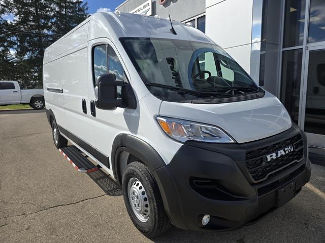 2025 RAM ProMaster 2500 Cargo Van Tradesman High Roof 159 WB w/Pass Seat
