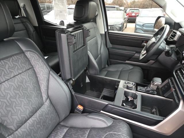 2024 Toyota Tundra SR5 4WD