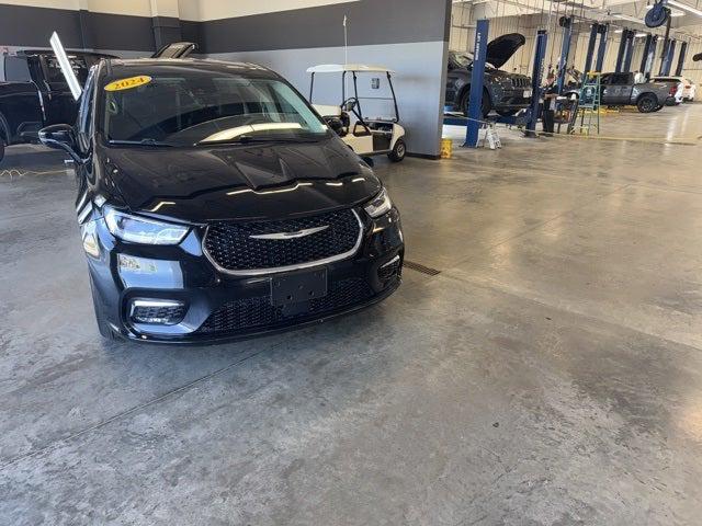 2024 Chrysler Pacifica Touring L 2024 Chrysler Pacifica Touring L