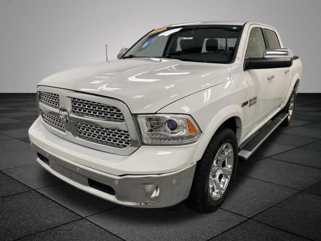 2018 RAM 1500 Laramie Crew Cab 4x4 57 Box