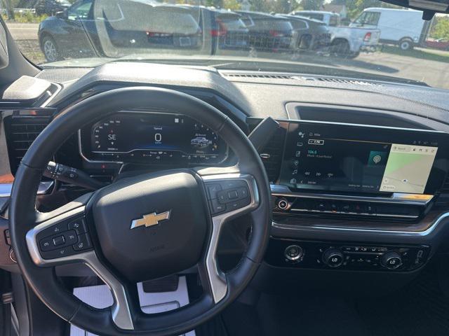 2023 Chevrolet Silverado 1500 4WD Crew Cab Short Bed LT with 2FL