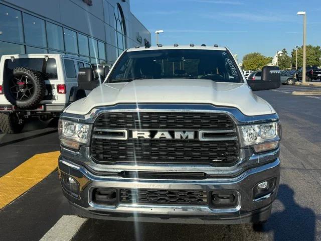 2024 RAM 3500 Big Horn Crew Cab 4x4 8 Box 2024 RAM 3500 Big Horn Crew Cab 4x4 8 Box