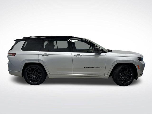 2023 Jeep Grand Cherokee L Summit Reserve 4x4 2023 Jeep Grand Cherokee L Summit Reserve 4x4