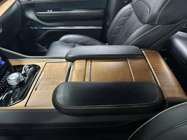 2024 Jeep Grand Wagoneer Series III 4x4