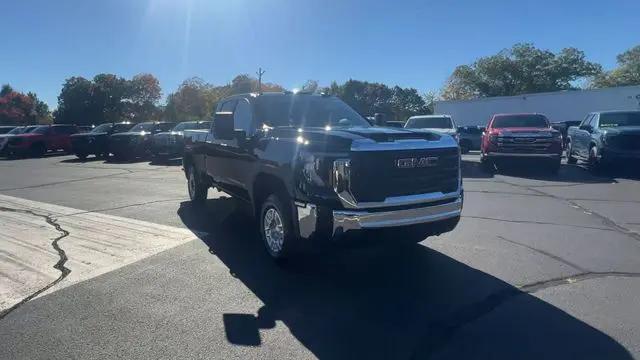 2026 GMC Sierra 2500HD Double Cab, Standard Bed, Pro, RWD