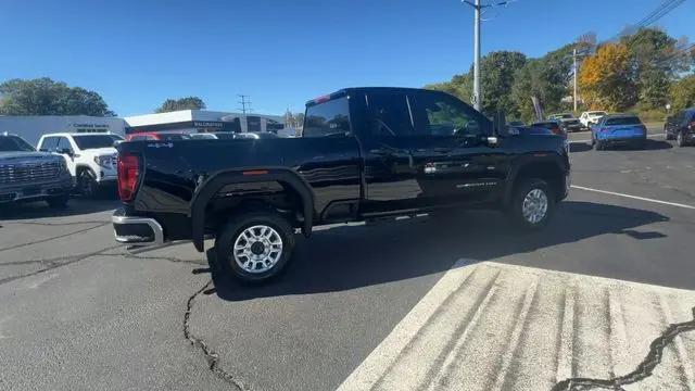 2026 GMC Sierra 2500HD Double Cab, Standard Bed, Pro, RWD