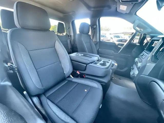 2026 GMC Sierra 2500HD Double Cab, Standard Bed, Pro, RWD