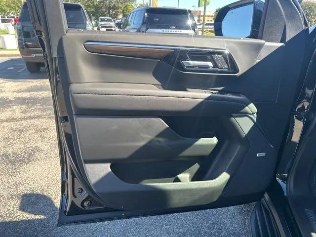 2026 Chevrolet Suburban High Country, RWD