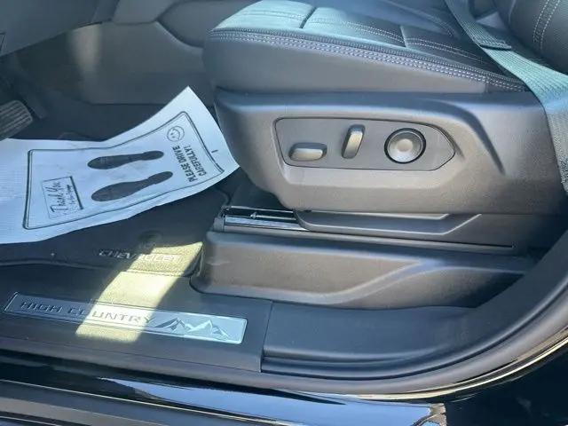 2026 Chevrolet Suburban High Country, RWD