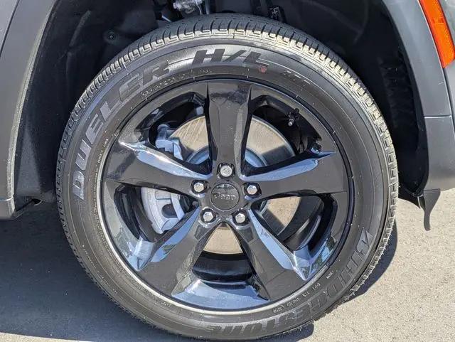 2025 Jeep Grand Cherokee L Altitude X 4x4