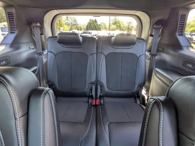 2025 Jeep Grand Cherokee L Altitude X 4x4
