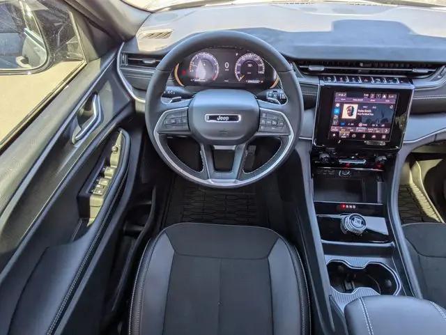 2025 Jeep Grand Cherokee L Altitude X 4x4