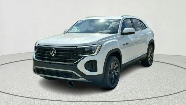 2026 Volkswagen Atlas Cross Sport SE with Technology