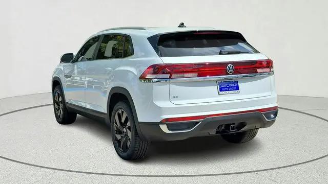 2026 Volkswagen Atlas Cross Sport SE with Technology