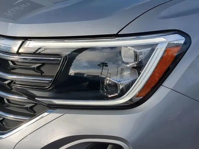 2026 Volkswagen Atlas SE with Technology