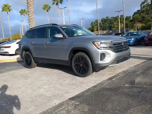 2026 Volkswagen Atlas SE with Technology