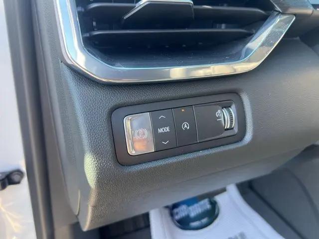 2026 GMC Acadia Elevation FWD