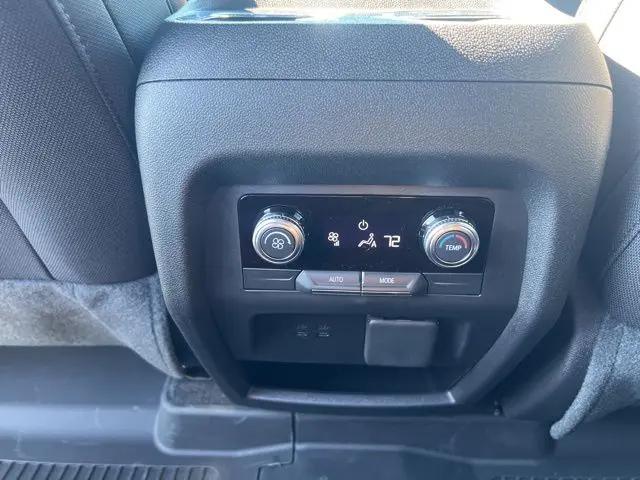 2026 GMC Acadia Elevation FWD