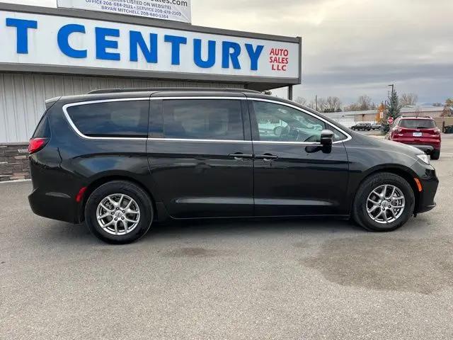 2022 Chrysler Pacifica Touring