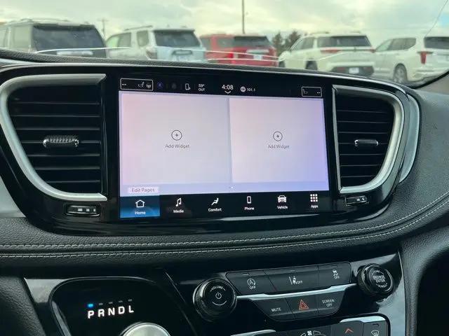 2022 Chrysler Pacifica Touring