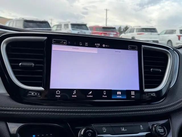 2022 Chrysler Pacifica Touring