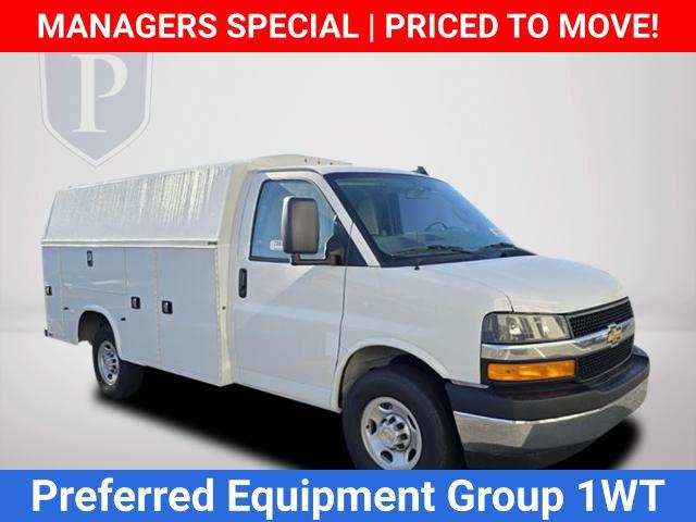 2025 Chevrolet Express Cutaway Work Van