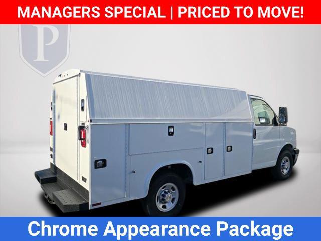 2025 Chevrolet Express Cutaway Work Van