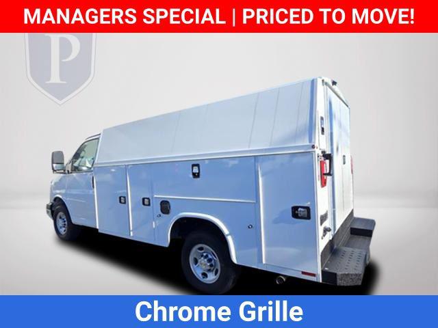 2025 Chevrolet Express Cutaway Work Van